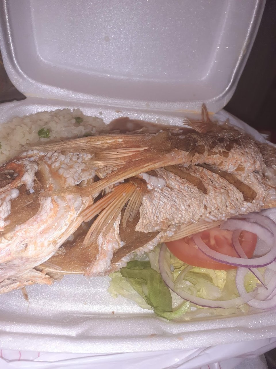 Pescado En Salsa Roja