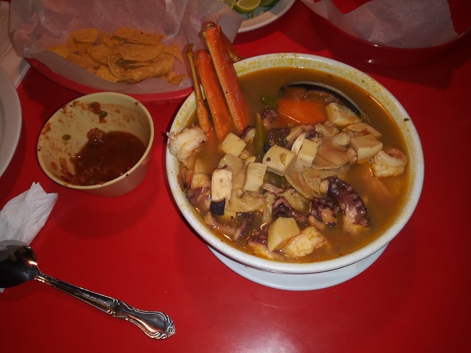 Caldo Puerto Nuevo